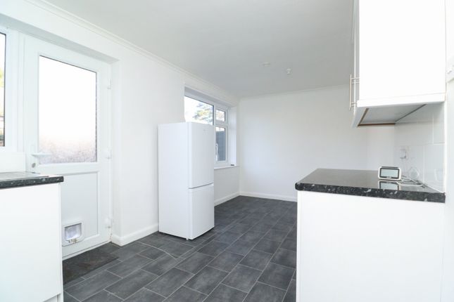 12, St Lukes Close, Kent photo 3