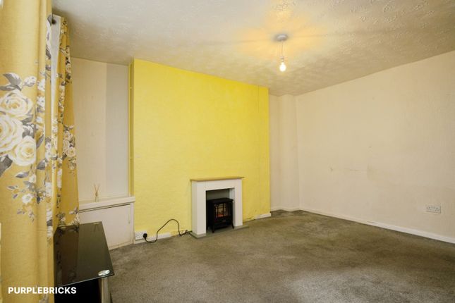 77, Snatchwood Road, Pontypool photo 2