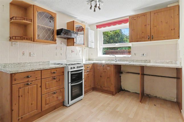 17, Hoopers Way, Devon photo 2
