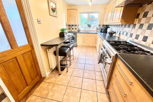 76, Spring Parklands, Dudley photo 2