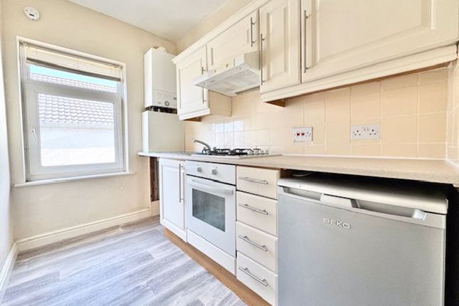 Flat 7 15/16, Highcliff Road, Cleethorpes photo 2