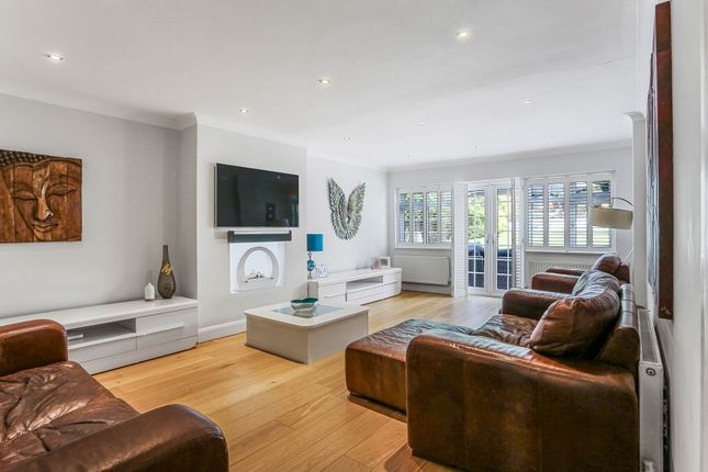 35 Green Curve, Banstead photo 2