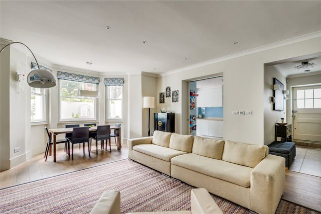 Flat for sale in Redcliffe Gardens, Chelsea, London