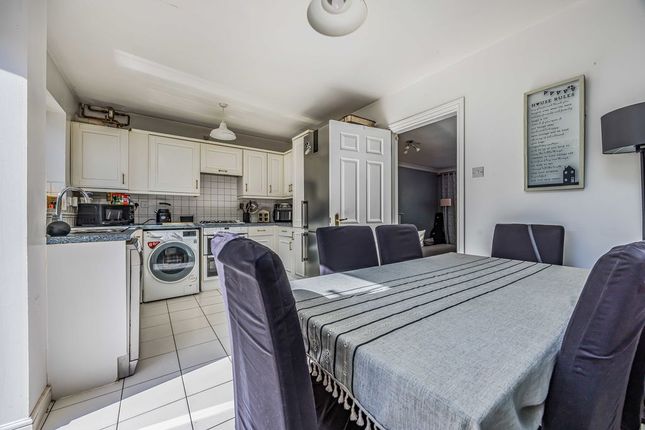 14, Kingfisher Drive, Westbourne photo 4