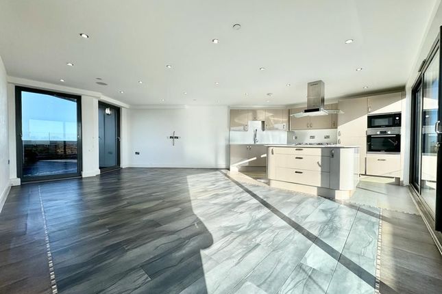 Flat 28, 38, Canterbury Road, Kent photo 3