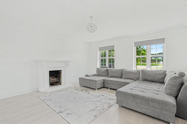 77, Steeple Road, Chelmsford photo 4