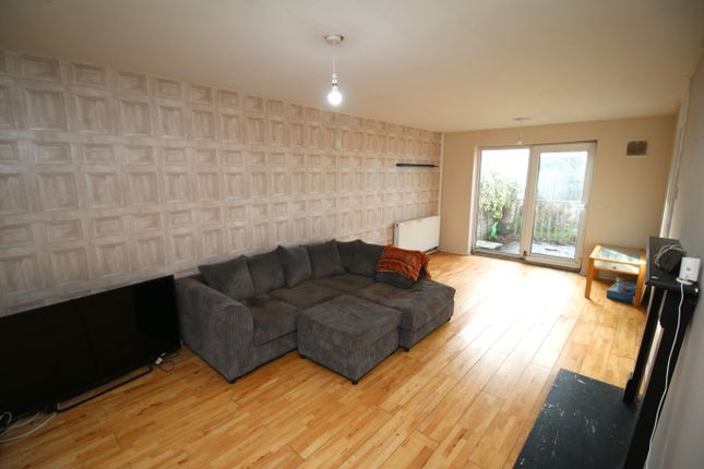 74, Mavor Drive, Bedworth photo 4