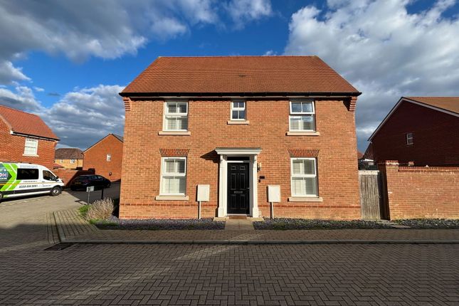 3-bed house on 7 Braganza Drive, Staplehurst, £395,000