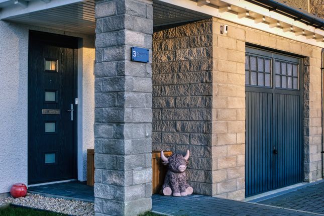 3 Cairnmount Gate, Lawthorn, Irvine photo 2