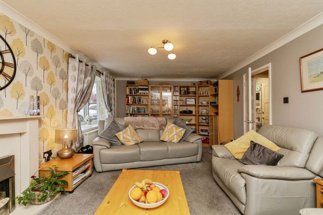 3, Windsor Close, Bristol photo 4