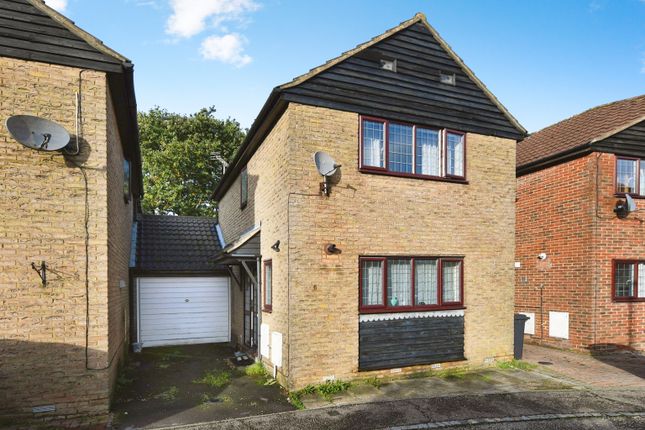 Semi-detached house for sale in Alderbury Lea, Chelmsford