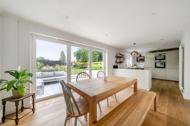 69, Miltons Crescent, Surrey photo 3