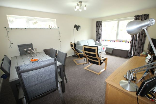 59 Josephine Court, READING photo 2