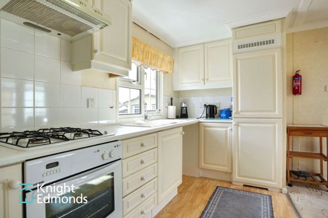 32 Garden Of England Park Forstal Lane, Maidstone photo 2