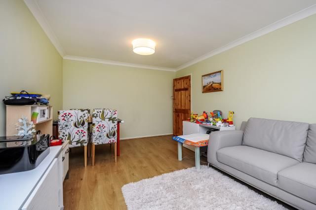 85b, Totteridge Road, High Wycombe photo 4