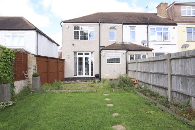 71, Victoria Avenue, Uxbridge photo 4