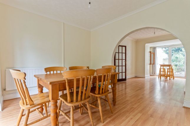 4 Windsor Terrace, Newport photo 2