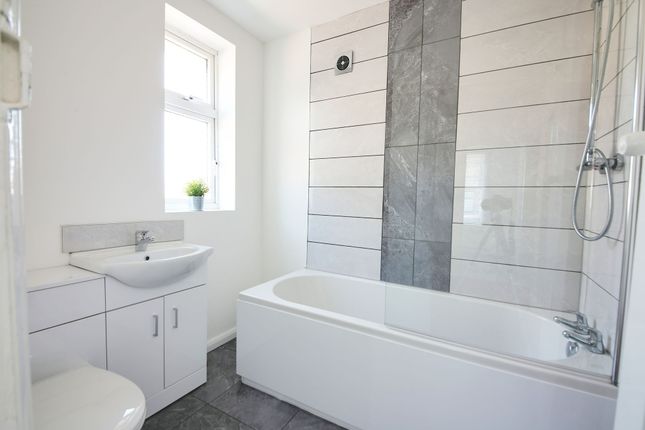 7 Grange Road, Runcorn photo 5