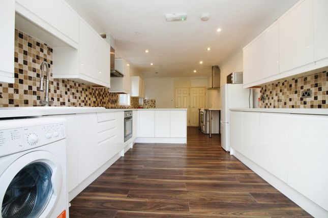 4-bed house on 25 Coleraine Road, London, £900,000