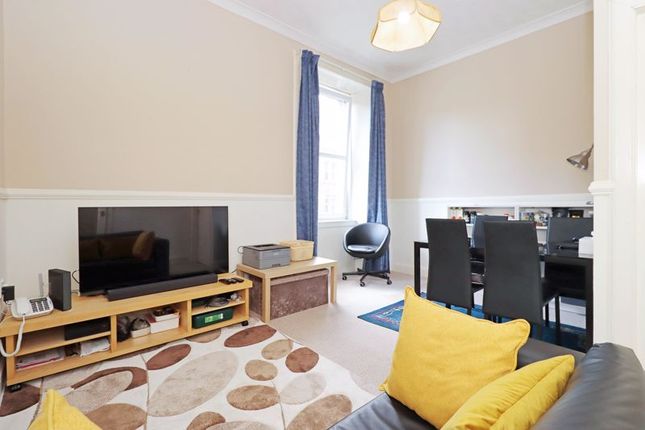 Flat for sale in Cathcart Place, Edinburgh
