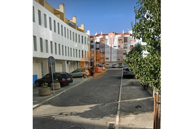 Thumbnail Apartment for sale in Águas Livres, Amadora, Lisboa