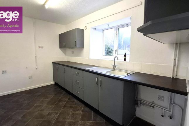 21, Ael-Y-Bryn Terrace, Newbridge photo 4