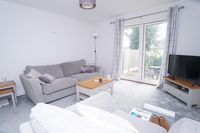9, Platt Court, Shipley photo 4