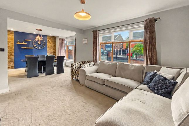 7 Ross Avenue, Manchester photo 3