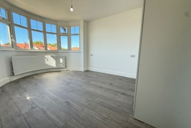 80, Waverley Road, Harrow photo 5