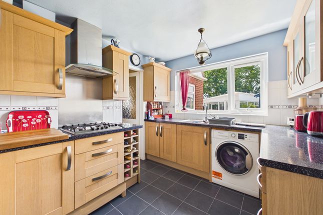 48 Glendale Close, Nottingham photo 2