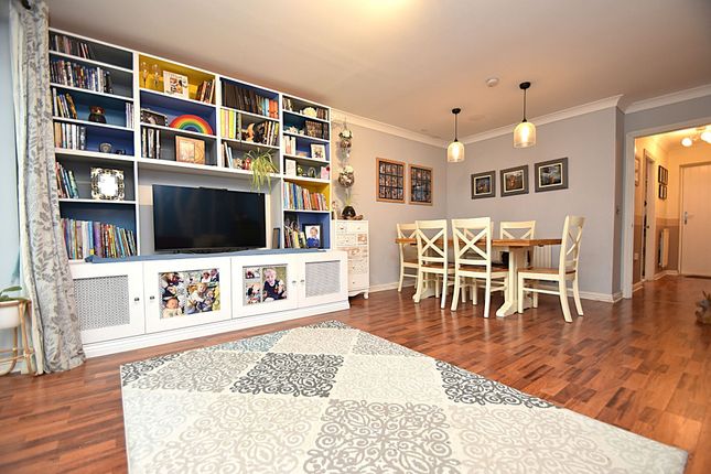 33 Parker Close, St. Neots photo 2