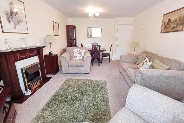 4, Doulton Gardens, Poole photo 4