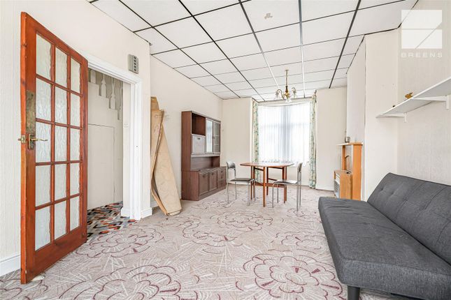 110, Winchester Road, London photo 4
