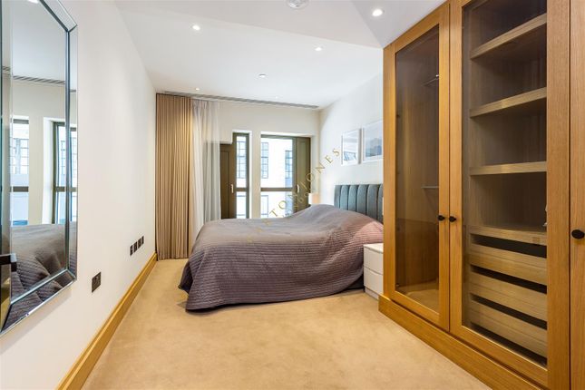 Flat to rent in Cleland House, John Islip Street, Westminster, London