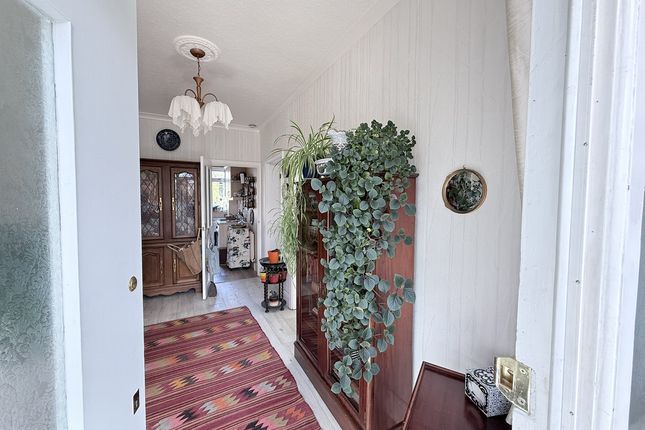 30, Pevensey Road, Worthing photo 2