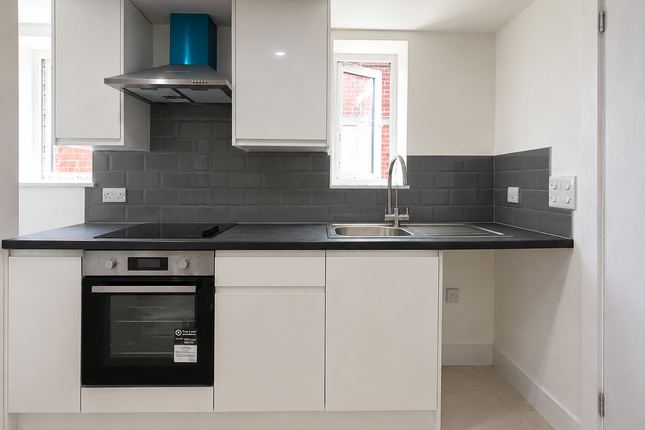 Studio 2a, Bridge Road, Southampton photo 2