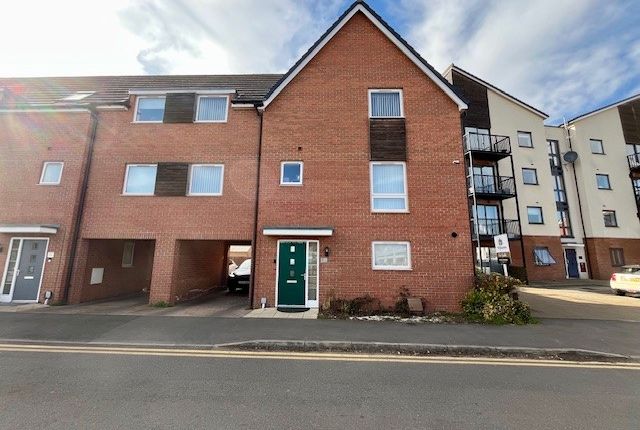 Thumbnail End terrace house to rent in Putman Street, Aylesbury