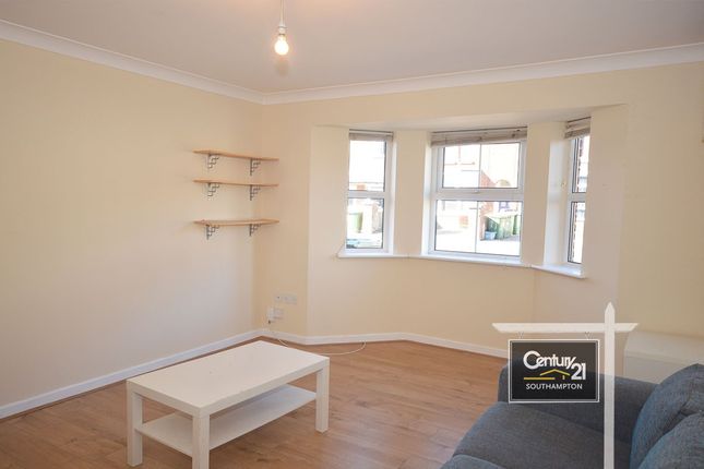Avenue Road, SOUTHAMPTON photo 5