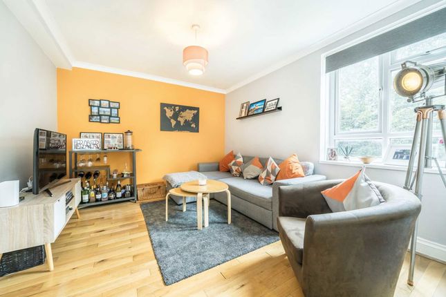 Flat 7, Hazel Court, Leigham Court Road, London photo 2