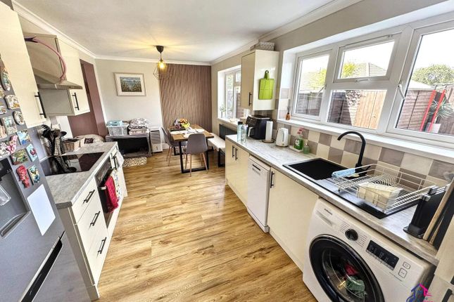 133, Queensway, Grantham photo 2