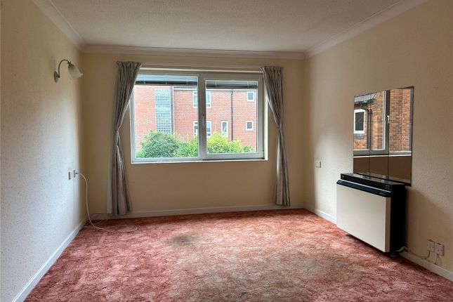 Flat 56, Homecroft House,, Sylvan Way, West Sussex photo 3