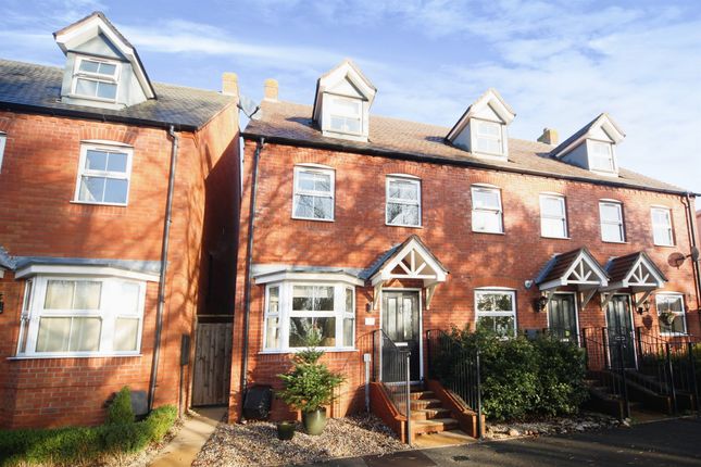 End terrace house for sale in Warwick Road, Henley-In-Arden