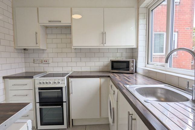 45b, Whitburn, Skelmersdale photo 2
