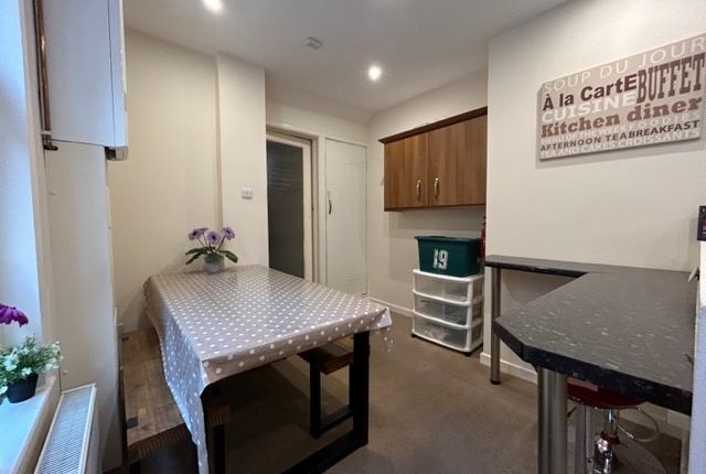 132, Monks Road, Exeter photo 3