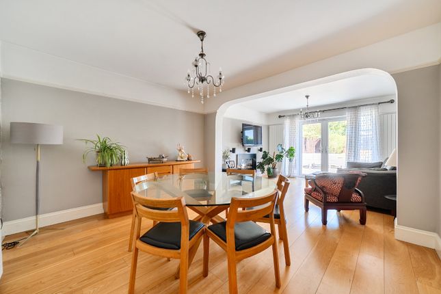27, Orchard Avenue, Berkshire photo 3