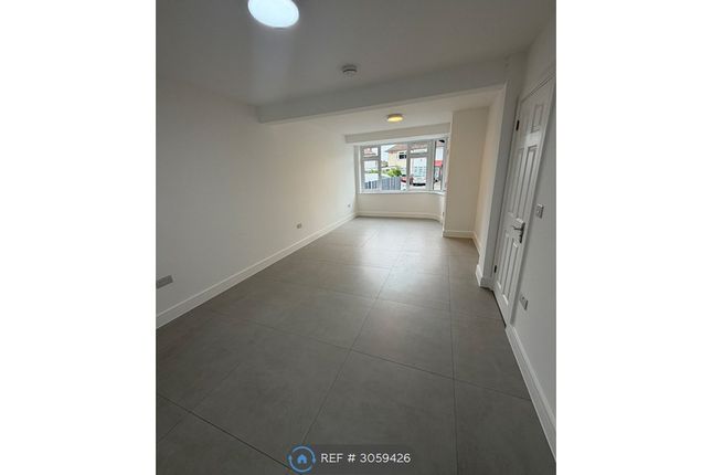 Stanhope Road, Slough photo 5