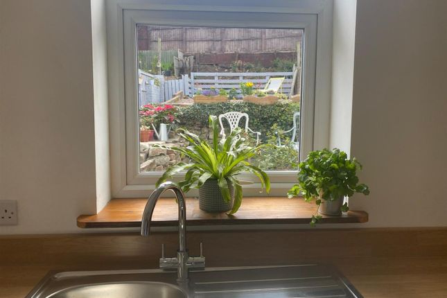 April Cottage, 7, Maes Y Fron, Colwyn Bay photo 3