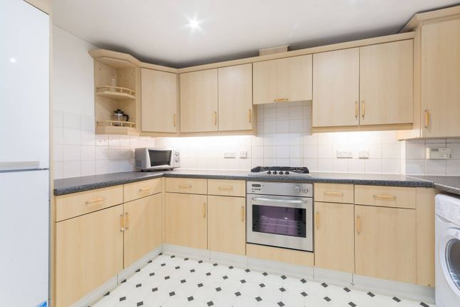 Thumbnail Flat to rent in Greenview Close, Acton, London