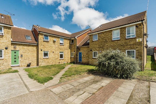 Flat for sale in Whimbrel Close, Sittingbourne, Kent