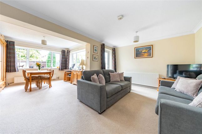23, Cayser Drive, Maidstone photo 2